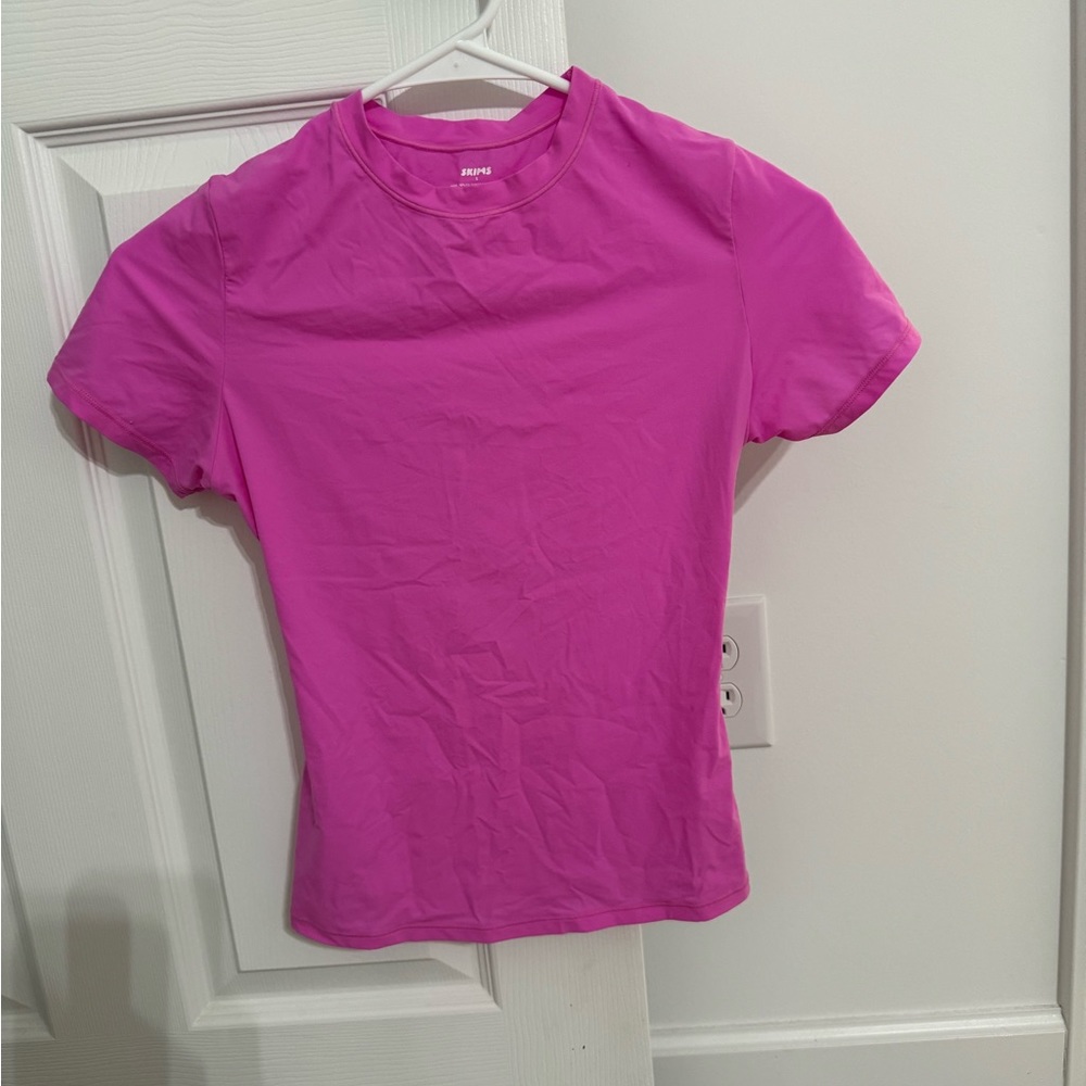Skims Tee